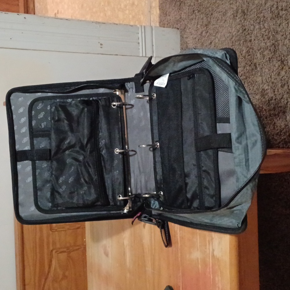 Case it , purple black and gray - Picture 4 of 4